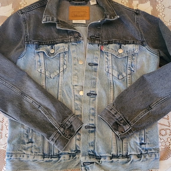 Levi's 2 tone denim jacket